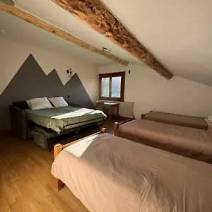 https://hostel-lardesia.hotels-rhonealpes.com
